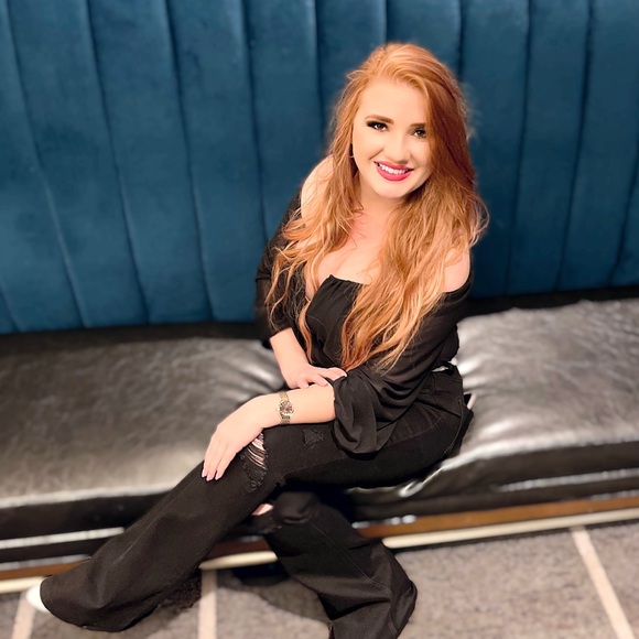 Meet your Posher, Ashton - Picture 1 of 1